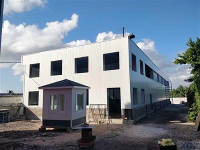 Modulära hem av stålram